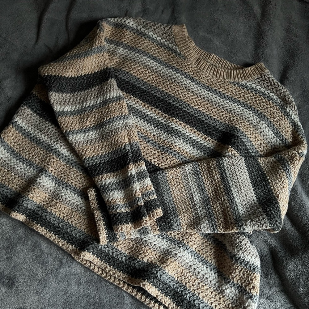 American Eagle Knit Boxy Stripped Sweater